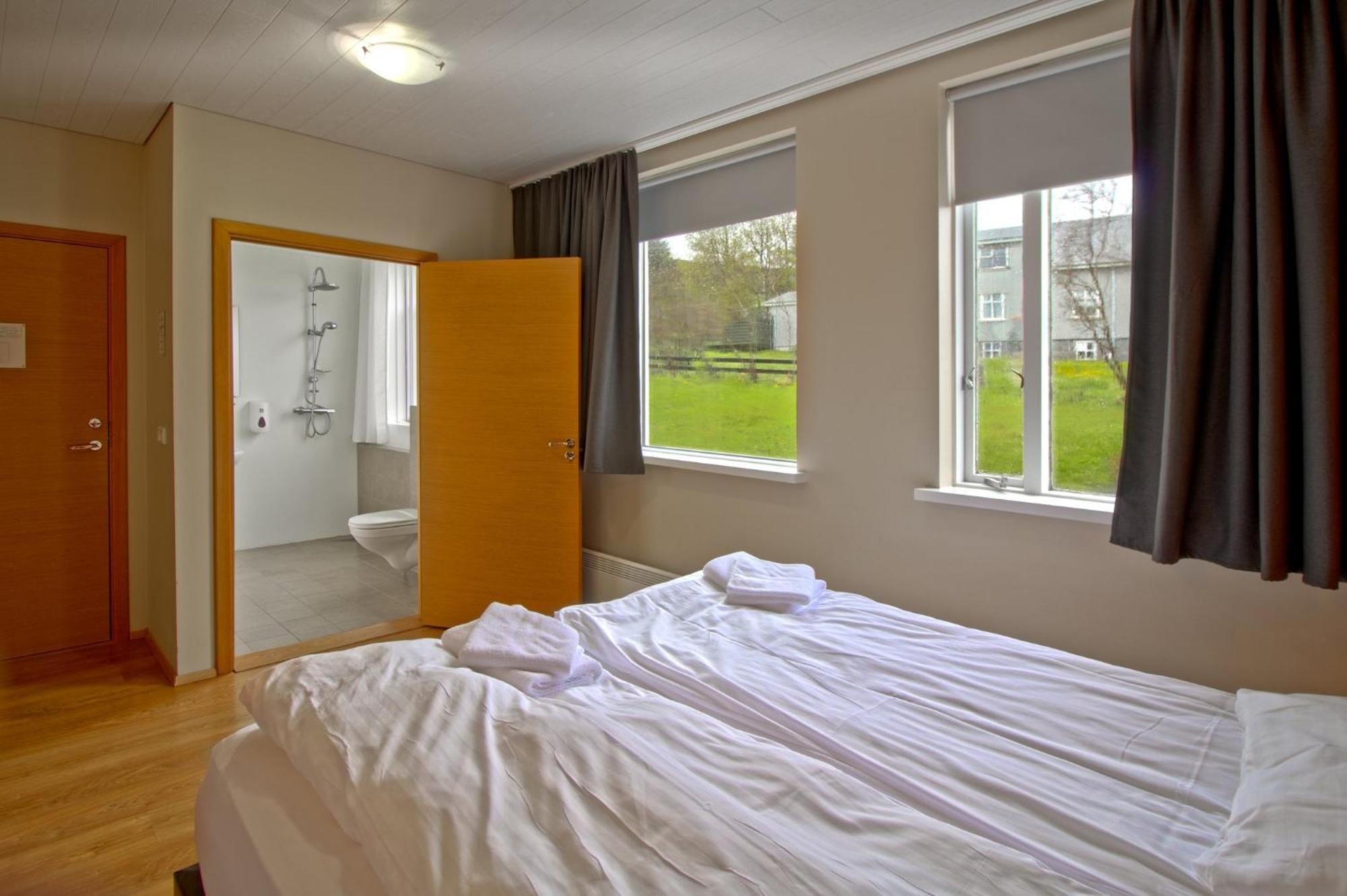 Hotel Post Breiddalsvik Экстерьер фото