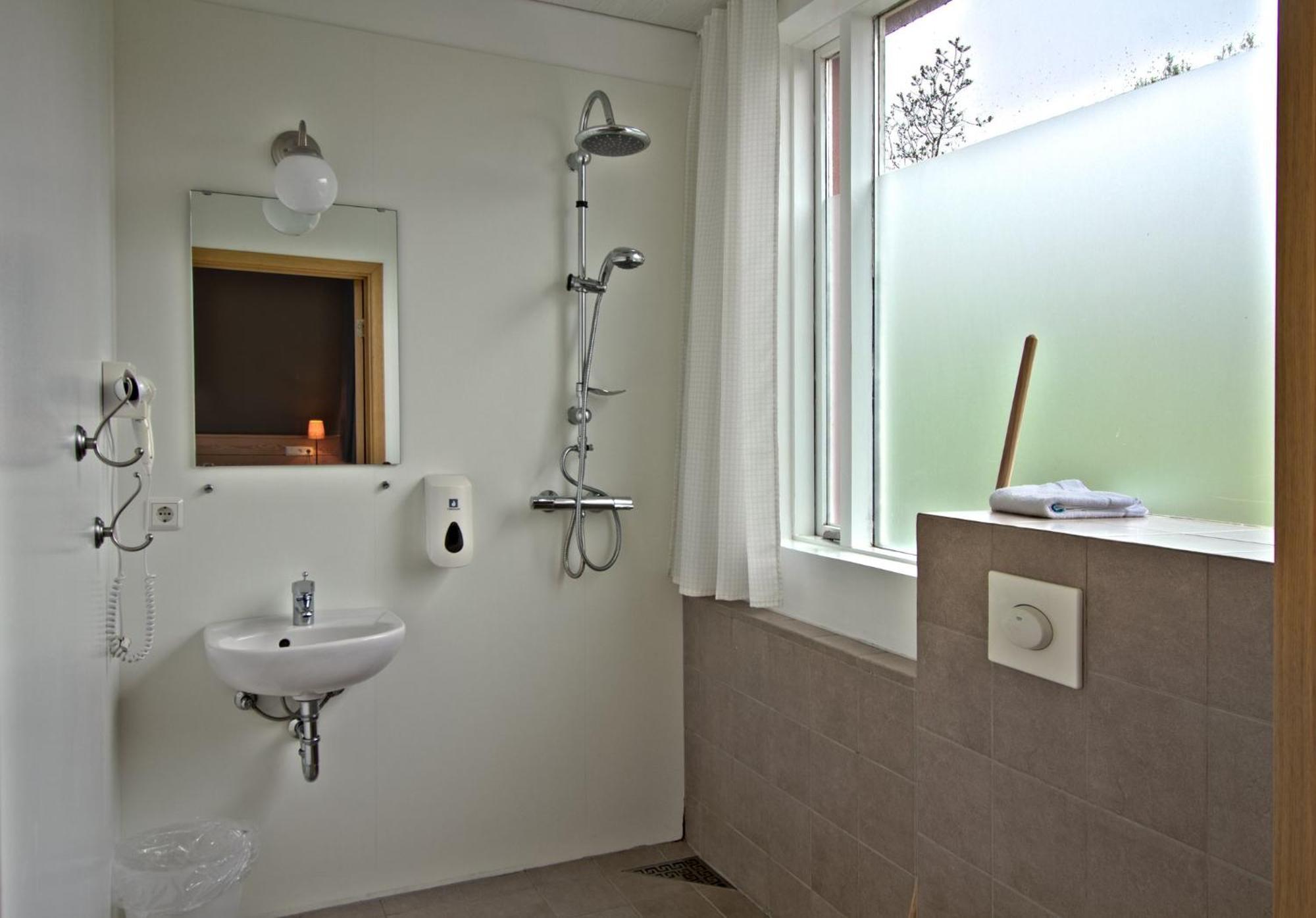 Hotel Post Breiddalsvik Экстерьер фото