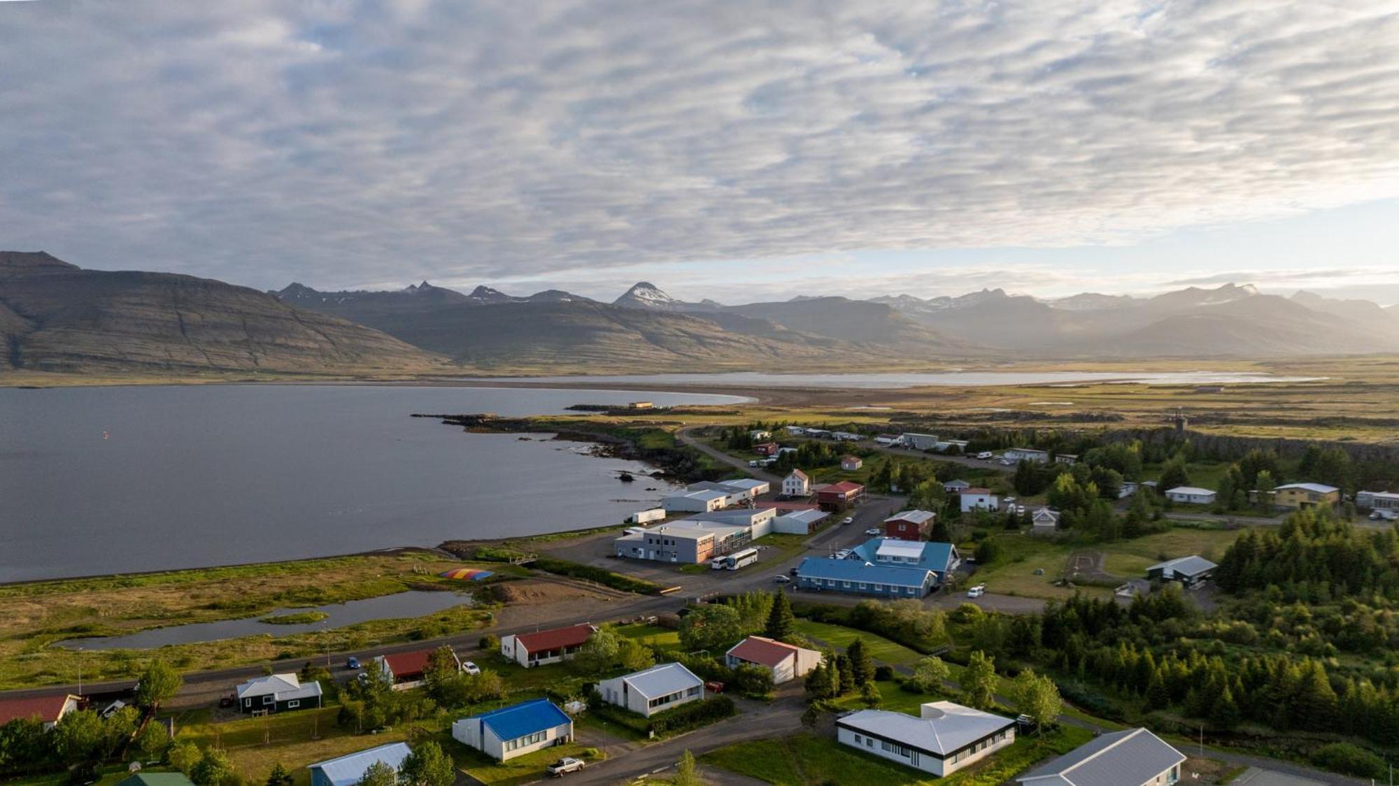 Hotel Post Breiddalsvik Экстерьер фото
